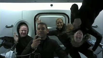 Conversación con los turistas del espacio | Hablan con la Tierra desde la cápsula Dragon