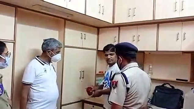 हवाला कारोबारी के मकान में दिनदहाड़े वारदात, पिस्तौल दिखाकर दो लाख रुपए लूटे