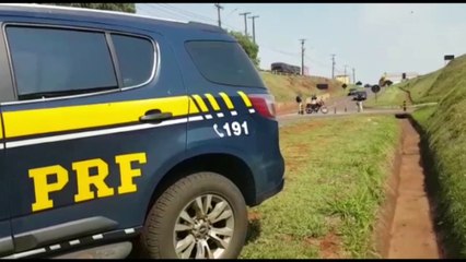 PRF inicia ações da Semana Nacional do Trânsito e distribui antenas corta pipa a motociclistas