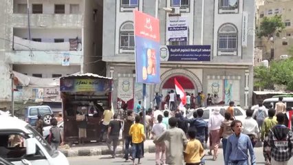 Yemen'de halk yerel para birimindeki aşırı değer kaybı nedeniyle hükümete tepki gösterdi