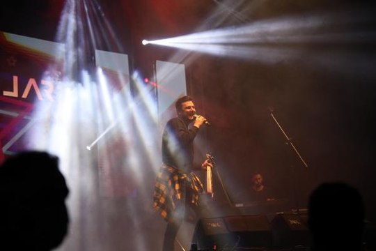 Trabzon Millet Bahçesi'nde Ekin Uzunlar rüzgarı