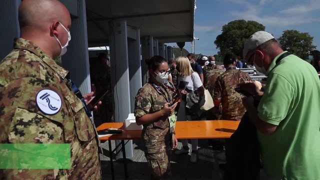Frecce Tricolori, Guerini a Rivolto la festa per i 60 anni: Eccellenza italiana