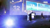الإعلامي عمرو عبدالحميد يتسلم جائزة أفضل قناة بمهرجان الفضائيات العربية قناة TeN