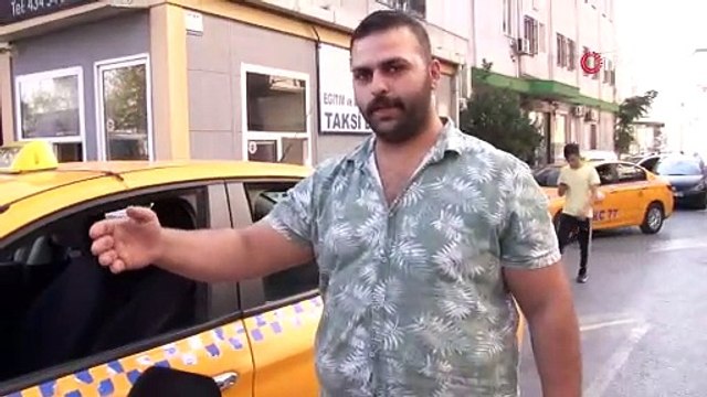 Sancısı tutan kadın bindiği takside doğum yaptı