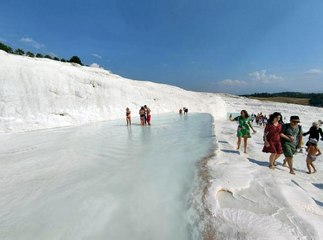 'BEYAZ CENNET' PAMUKKALE'YE SONBAHARDA DA YOĞUN İLGİ