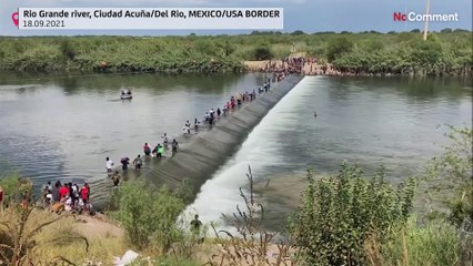A Rio Grande-folyón keresztül közlekednek a menekülők Mexikó és az USA között