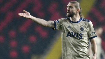 Kaybedilen Başakşehir maçı sonrası F.Bahçeli taraftarlardan "Caner" paylaşımı yağıyor