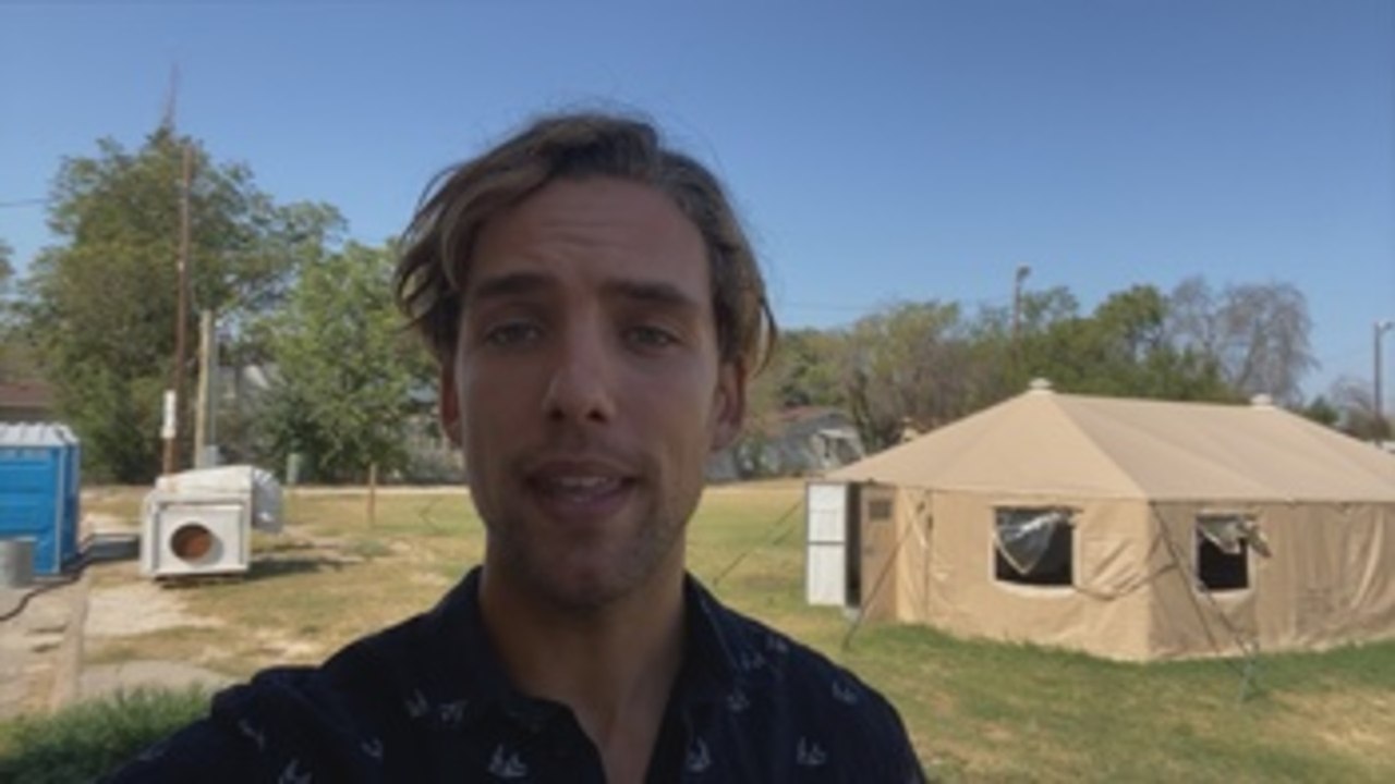 Informe a cámara: EE.UU. empieza a deportar a los haitianos retenidos en puente en la frontera