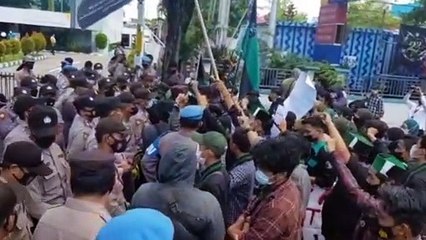 Kritisi Kebijakan PPKM di Banjarmasin, Mahasiswa Unjuk Rasa di DPRD Kalsel