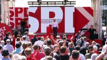 Législatives allemandes : Olaf Scholz, l'outsider du SPD