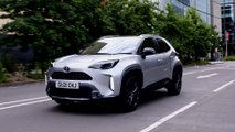 2021 Toyota Yaris Cross Dynamic Driving in the city
