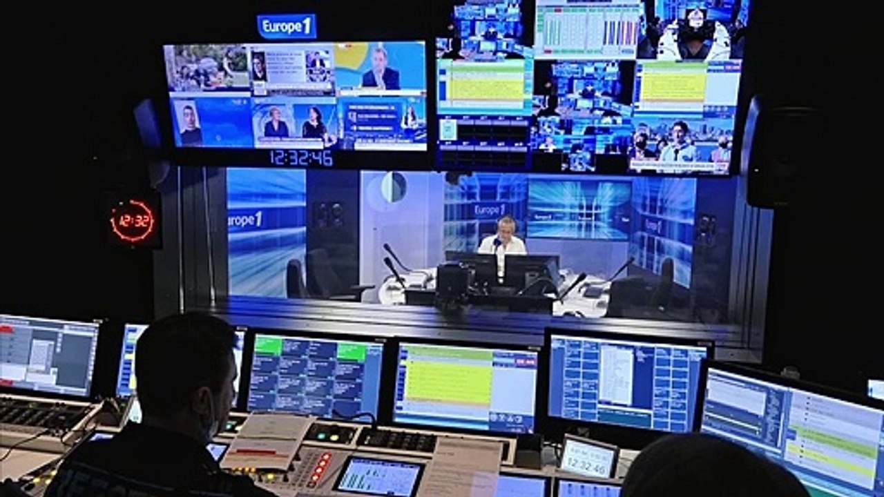 Guerre d'Algérie : Macron "demande pardon" aux Harkis et annonce une loi de "réparation"