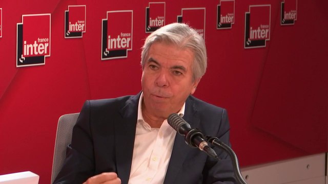 Bruno Dubois : Détruire les plaques c'est bien, traiter des lésions c'est bien, mais guérir les symptômes d'Alzeihmer, c'est mieux. C'est la première fois qu'on a un médicament qui détruit les lésions et qui semble aussi améliorer les symptômes.
