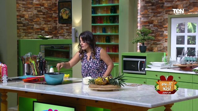 كل يوم أكلة | طريقة عمل شوربة الدجاج بالخضار مع الشيف فيفيان فريد