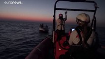 إنقاذ ستة مهاجرين من قارب جانح قبالة السواحل الليبية