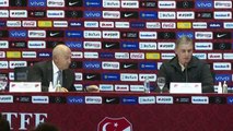 A Milli Futbol Takımı teknik direktörlüğü görevine Stefan Kuntz getirildi - İmza töreni