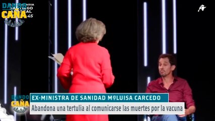 María Luisa Carcedo abandona un debate sanitario ante los datos de muertos vacunados y....¡el presidente del Colegio de Médicos la sigue!