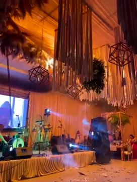 Ne jamais allumer de feux d'artifices dans une salle de mariage... Fête gâchée