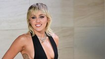 Miley Cyrus'tan ilk cinsel deneyim itirafı! Hemcinsleriyle ilişki yaşamış