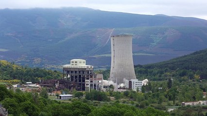 VIDEO ICAL Voladura torre central termica anllares