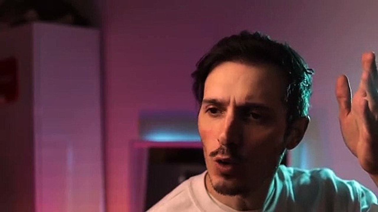 MOI & MOI - LA VOISINE