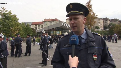 140 éves a budapesti rendőrség, bemutatták a régi egyenruháikat