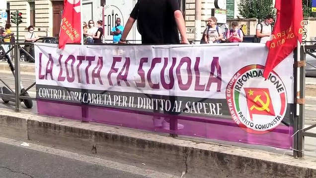 Scuola, tornano le proteste a Roma: mancano 2800 docenti e il tempo pieno non riesce a partire