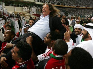 برونو ميتسو: درب أندية عربية وأعلن إسلامه بعد زواجه من مسلمة