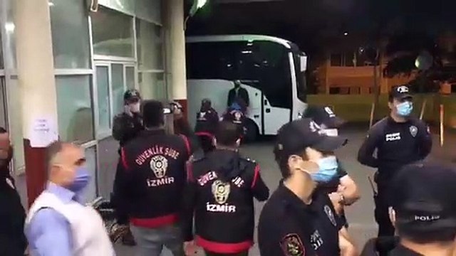 Barınamıyoruz eylemleri yapan öğrencilere polis operasyonu!