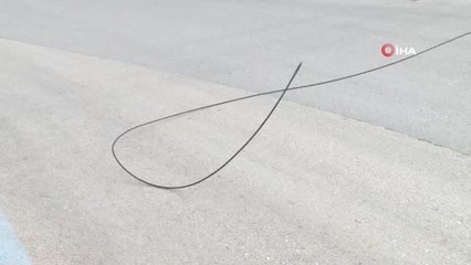 Kopan elektrik telini bazı sürücüler çok dikkate aldı, bazıları ise umursamadı