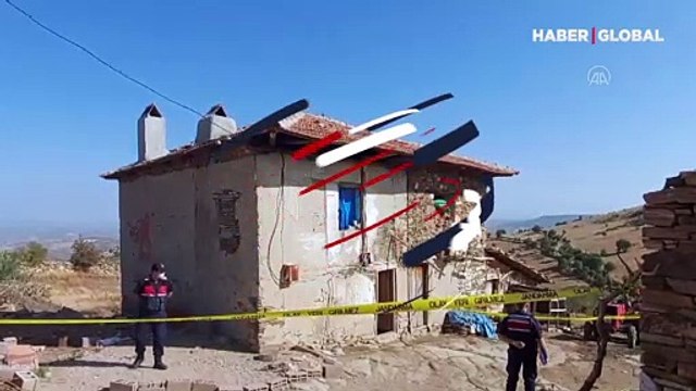 Manisa Kula'da korkunç cinayet: Genç kadın babasının boğazını kesti