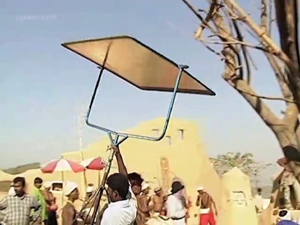 Shooting Of Song 'O Re Kanchi' From Film Asoka | Kareena Kapoor | Shahrukh Khan | Flashback Video