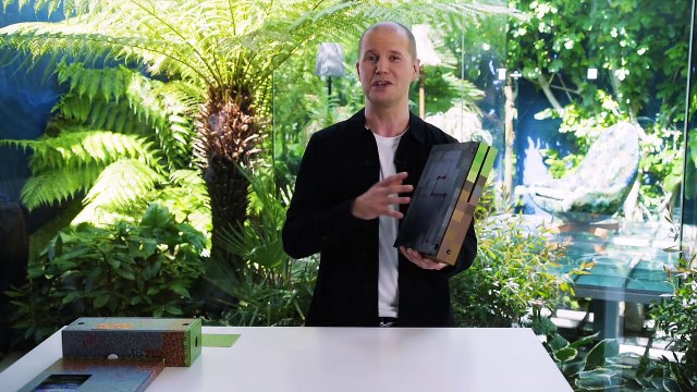 Xbox One S: Unboxing: Minecraft Limited Edition Bundle