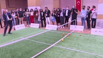 Gençler gönül verdikleri tenisin Türkiye'de gelişmesi için rapor hazırladı