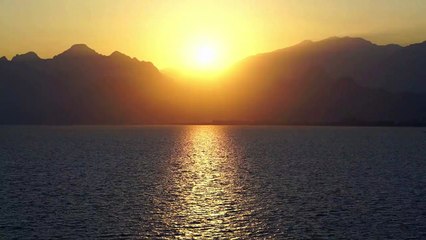 soothing music & natural scenery