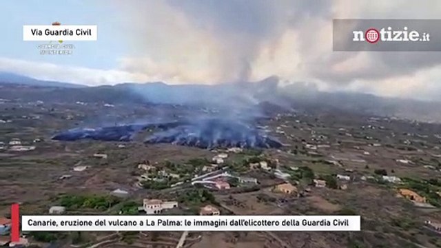 Canarie, eruzione del vulcano a La Palma: le immagini dall’elicottero della Guardia Civil