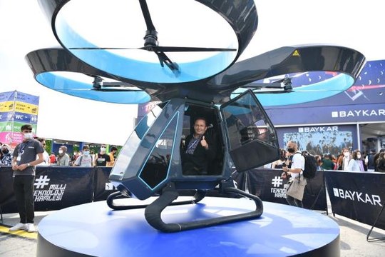 Tuzla Belediye Başkanı Şadi Yazıcı TEKNOFEST'i ziyaret etti