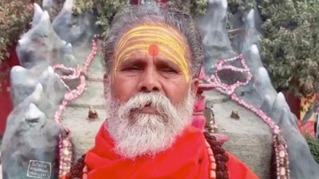 What are the reasons of Mahant Narendra Giri's death?