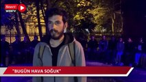 Öğrenciler sokakta yatmaya devam ediyor: Çantaları yastık oldu