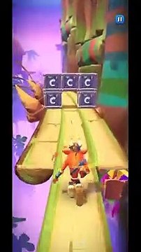 _FROSTY IRON CRATE Battle Run Gameplay On The Great Gate - Crash Bandicoot: On The Run!