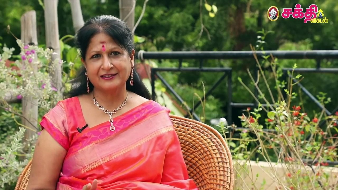 Mala Maniyan | அந்தப் பாடலைக் கேட்கும்போதே கடவுள்கூடவே இருக்கிறார் என்று தோன்றும் | V.I.P. PoojaRoom