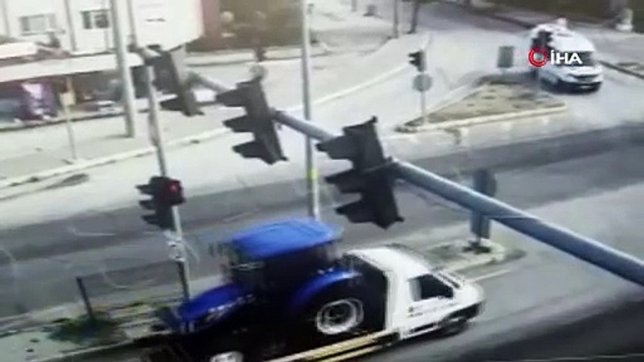 Kontrolden çıkan tırın 6 aracı biçtiği anlar güvenlik kamerasında