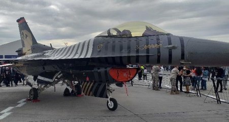 Solotürk, TEKNOFEST'in ikinci gününde nefes kesici şovuyla büyüledi