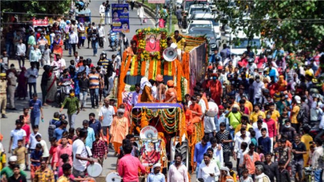 Narendra Giri's mortal remains accorded 'bhoo samadhi'