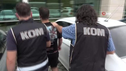 Şüpheli araçtan 40 adet sahte 100'lük dolar ele geçirildi