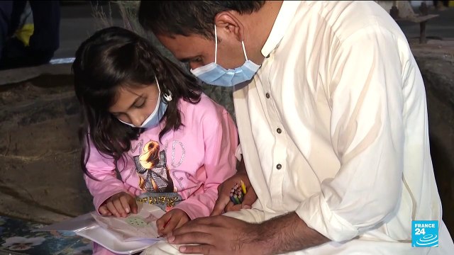 Des milliers d'Afghans réfugiés en Iran pour fuir les Taliban