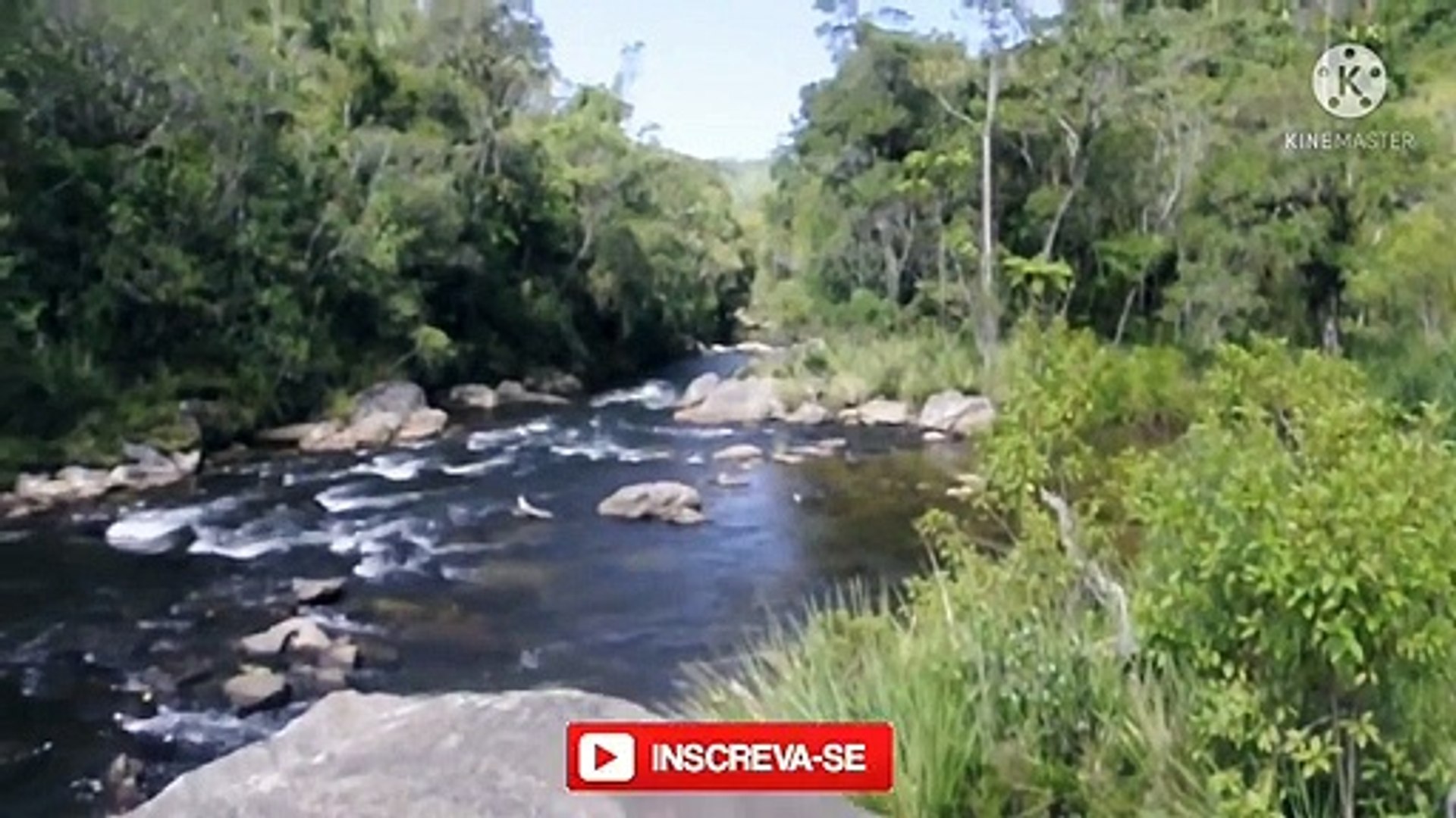 Garota filma algo estranho- em cachoeira