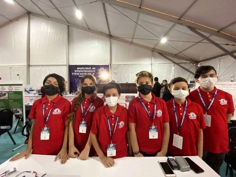 Küçükçekmece Belediyesi Bilgi Evleri 3 proje ile TEKNOFEST'te