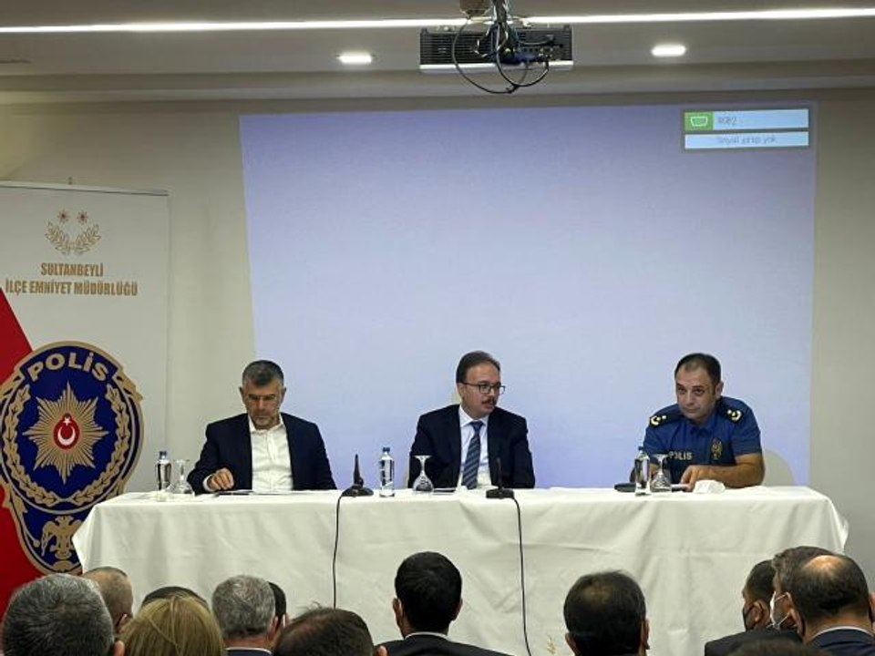 Sultanbeyli İlçe Emniyet Müdürlüğü "Huzur Toplantısı" düzenledi
