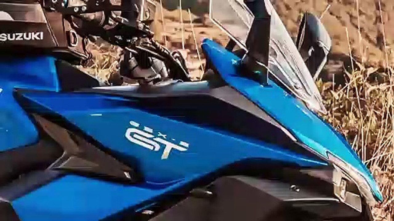 New Suzuki GSX-S 1000GT 2022 Specs - Suzuki's Updated Kawasaki Ninja 1000SX Rival - Visordown.com